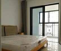 水晶湖郡五期(公寓)4室2厅 13楼 朝南北 整套出租 精装修 付三押一