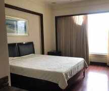 云海山庄5室2厅 1楼 朝南北 整套出租 精装修 付三押一