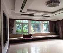 东方高尔夫别墅二期4室2厅 1楼 朝南北 整套出租 豪华装修 付三押一