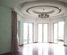 东方高尔夫别墅二期4室2厅 1楼 朝南北 整套出租 豪华装修 付三押一